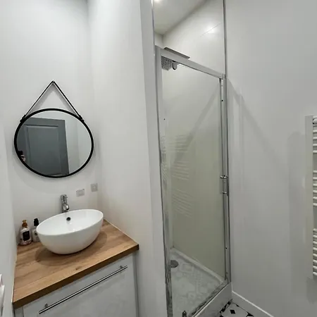 Apartamento Tolstoi Villeurbanne Exterior foto